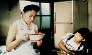 Nobuko Miyamoto mükemmel Ramen pişirmenin peşinde olan Tampopo rolünde